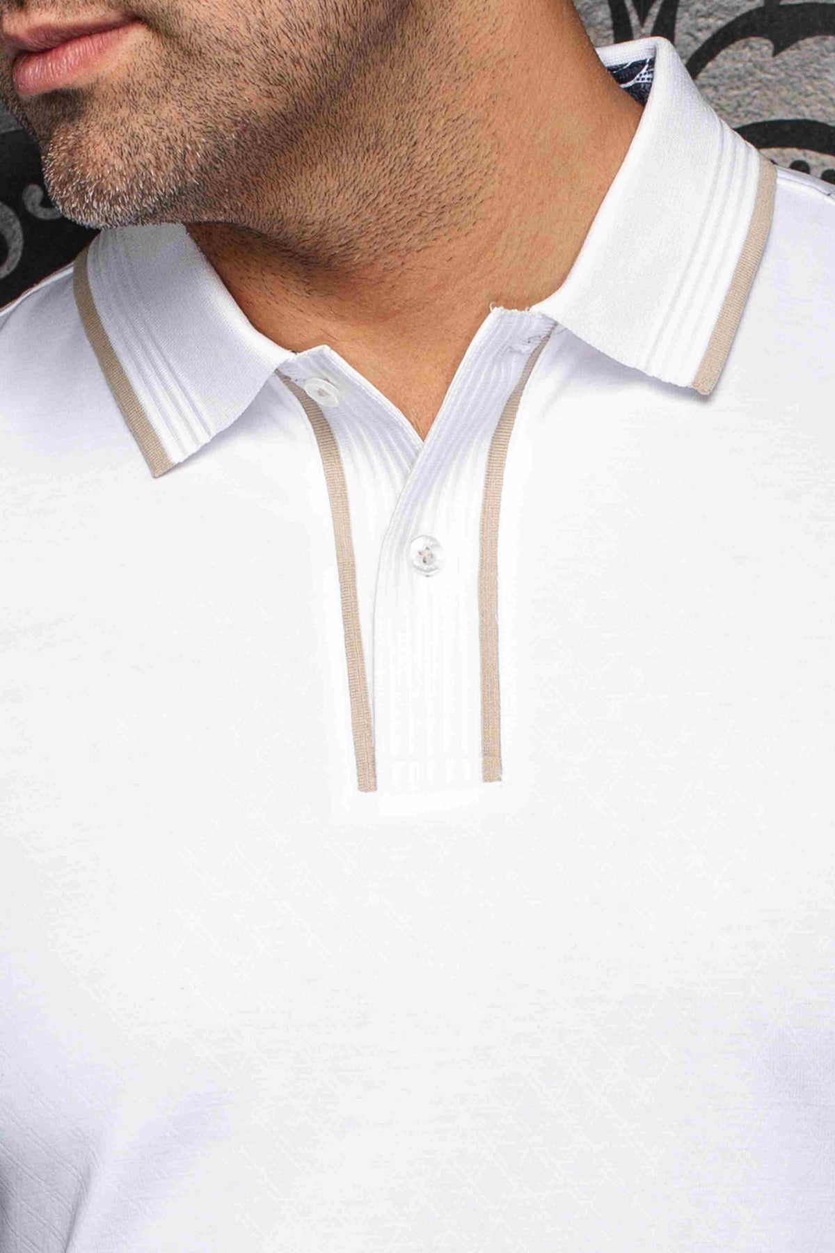 Polo manches courtes AU NOIR (BLANC - 262699) MODÈLE: KAAN