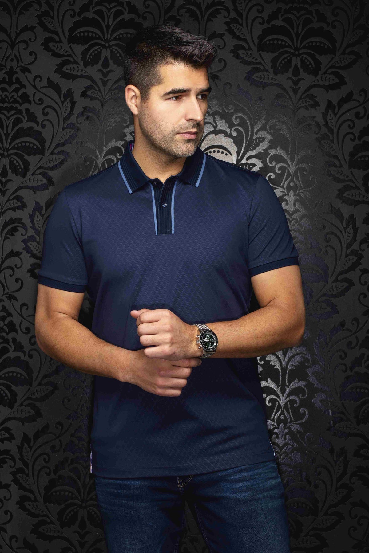 Polo manches courtes AU NOIR (MARINE - 262699) MODÈLE: KAAN